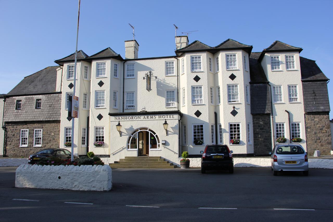 Gwesty Nanhoron Arms Hotel Nefyn Exterior photo